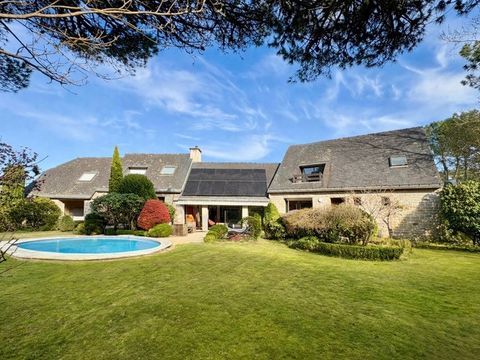   PROPRI�T� AVEC PISCINE - 210 m� - PLOEMEL Maison - 9 pi�ce(s) - 210 m�