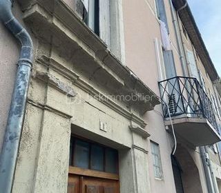  Immeuble � vendre 15 + pi�ces 550 m�