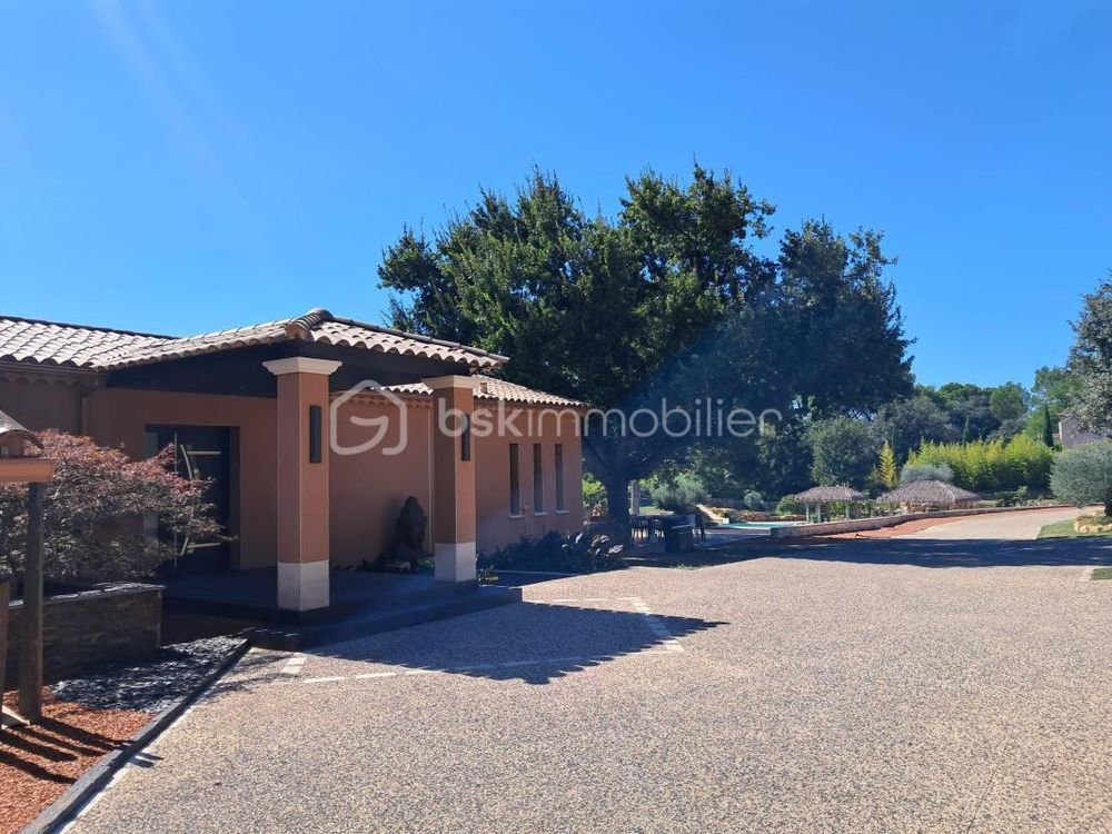 � vendre  Propri�t�/ch�teau Uchaux (84100)