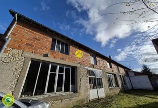  Maison � vendre 15 + pi�ces 280 m�