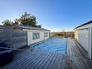  Propri�t�/ch�teau � vendre 8 pi�ces 183 m�