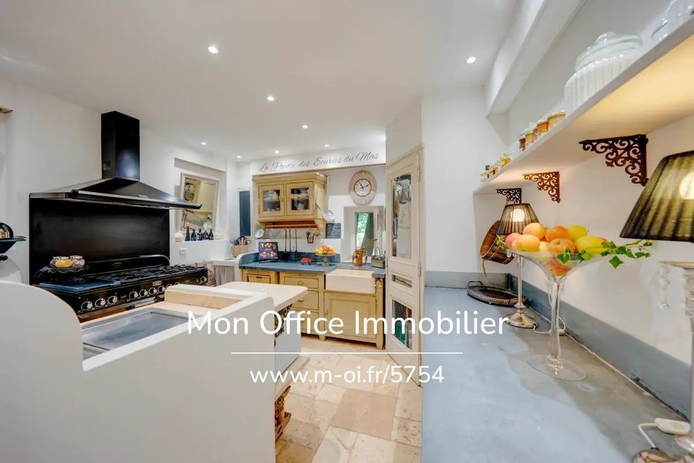 � vendre  Propri�t�/ch�teau Lamanon (13113)