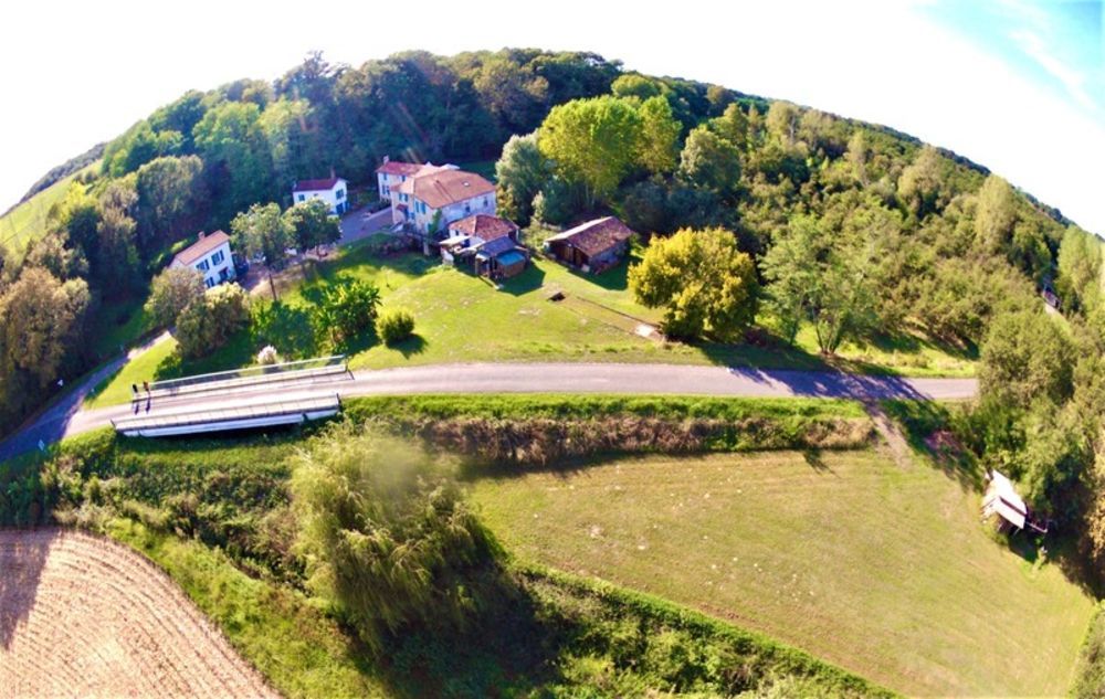 � vendre  Propri�t�/ch�teau Gamarde-les-Bains (40380)