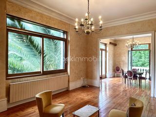  Propri�t�/ch�teau � vendre 12 pi�ces 298 m�