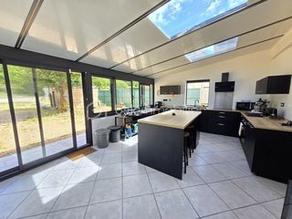  Maison � vendre 6 pi�ces 205 m�