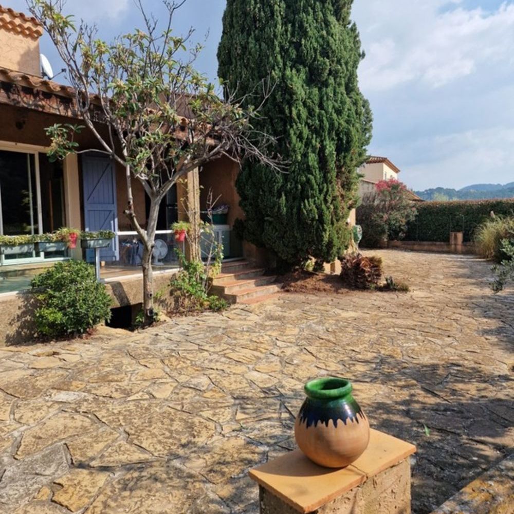 � vendre  Maison Saint-Cyr-sur-Mer (83270)