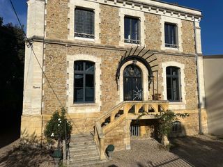  Maison � vendre 8 pi�ces 240 m�
