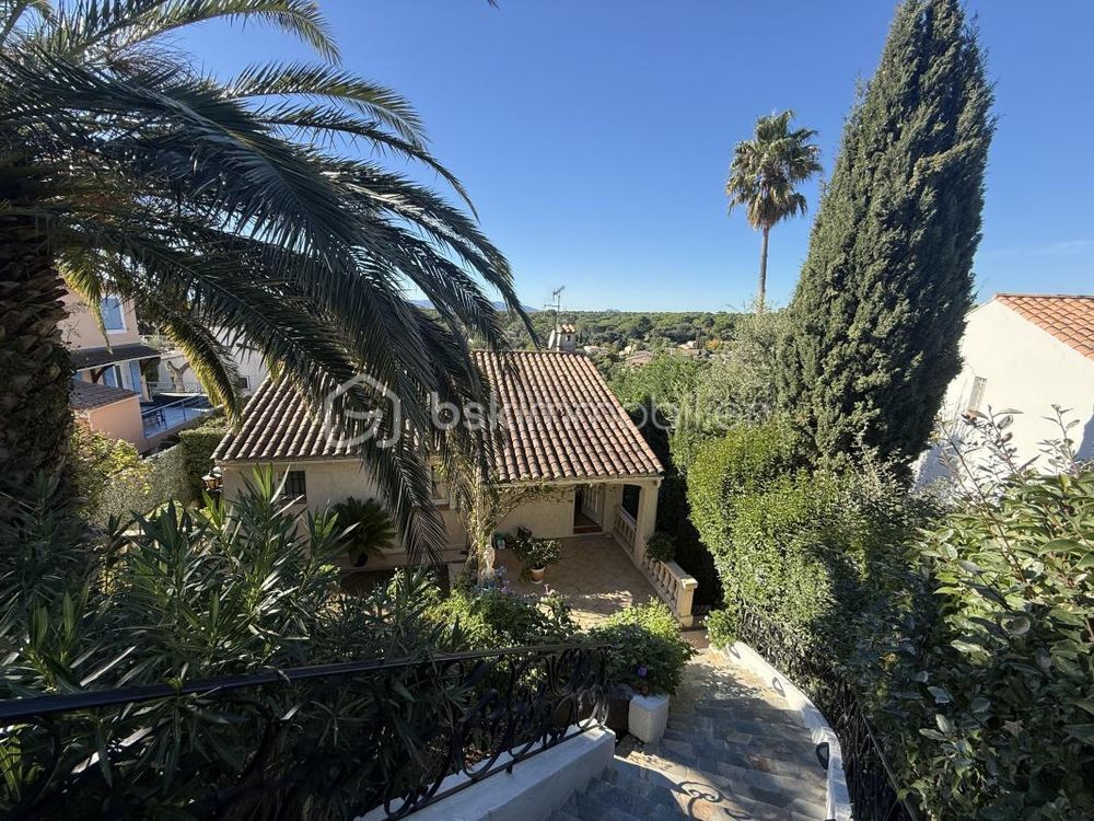 � vendre  Maison Saint-Rapha�l (83700)