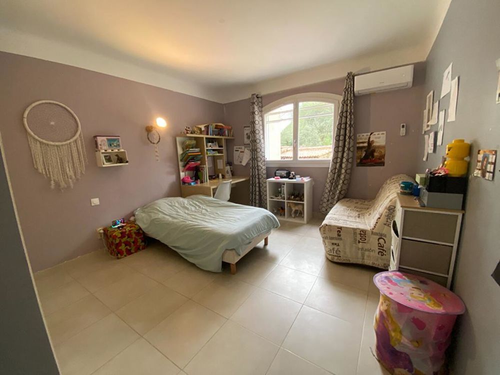 � vendre  Maison Grans (13450)