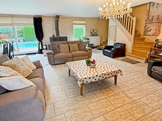  Maison � vendre 8 pi�ces 650 m�