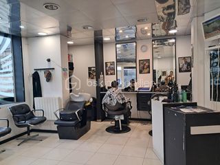  Immeuble � vendre 10 pi�ces 134 m�