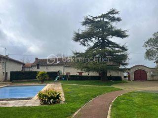  Propri�t�/ch�teau � vendre 6 pi�ces 467 m�