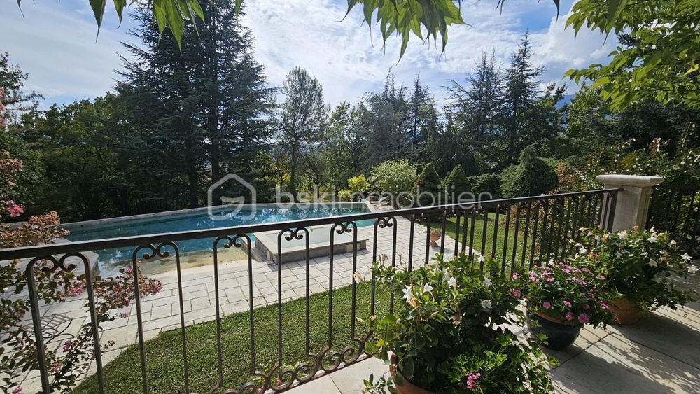� vendre  Propri�t�/ch�teau Gap (05000)