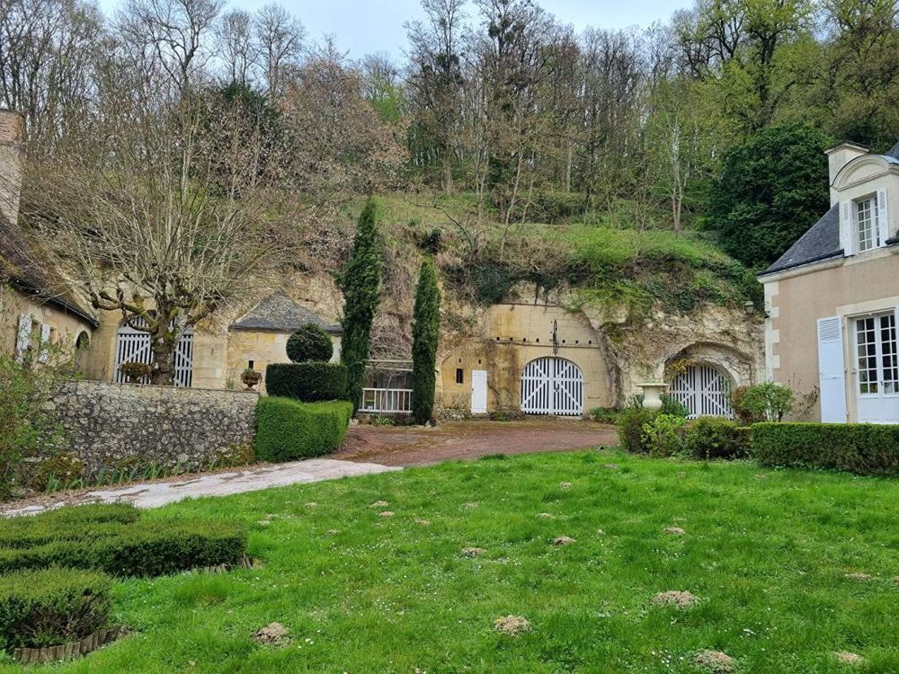 � vendre  Propri�t�/ch�teau La Chartre-sur-le-Loir (72340)