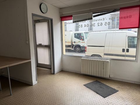 Locaux &agrave; vendre SEMEAC (65) 77700 65600 Semeac