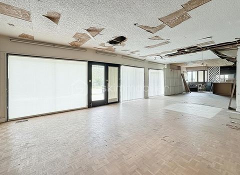 SAINT-VOUGAY � Immeuble mixte 650 m&sup2; � Local pro + logement � Fort potentiel 112000 29440 Saint vougay