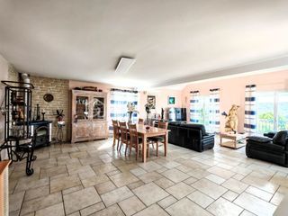  Maison � vendre 8 pi�ces 269 m�