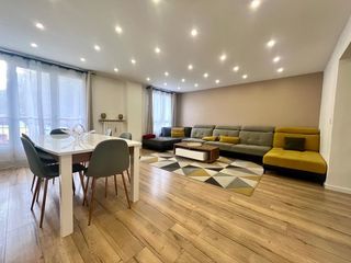  Appartement � louer 5 pi�ces 92 m�