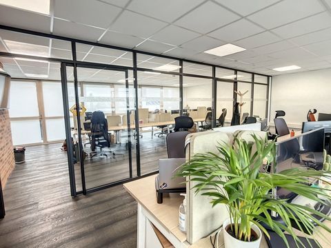 Local/bureau &agrave; vendre CHAMBERY (73) - 483 m&sup2; - 12 parking priv&eacute;s - 2 grandes terrasses Sud 1325000 73000 Chambery