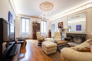  Appartement � vendre 5 pi�ces 211 m�