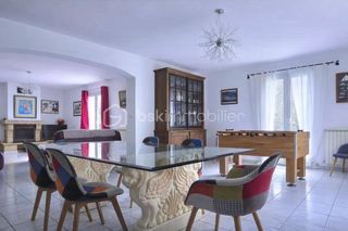  Villa � vendre 8 pi�ces 180 m�