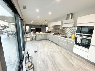  Maison � vendre 5 pi�ces 170 m�