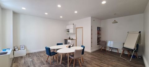   Bureau (ou studio) Clisson (La Vall�e) 1 P . SDE . 40.5 M� Appartement - 1 pi�ce(s) - 40 m�