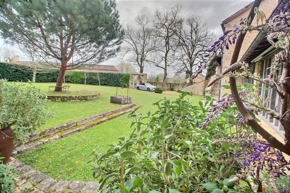 � vendre  Propri�t�/ch�teau P�rigueux (24000)