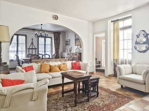   Maison de bourg avec fort potentiel au c�ur de Moulins-la-Marche (61) Maison - 4 pi�ce(s) - 98 m�