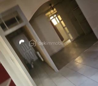  Immeuble � vendre 9 pi�ces 250 m�