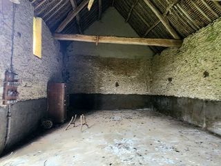  Remise / Grange � vendre 1 pi�ce 140 m�