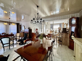  Maison � vendre 8 pi�ces 227 m�