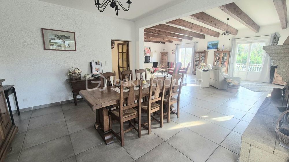 � vendre  Propri�t�/ch�teau Signes (83870)