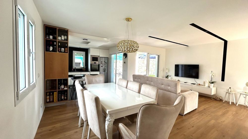 � vendre  Propri�t�/ch�teau Gu�thary (64210)