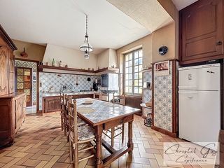  Maison � vendre 12 pi�ces 291 m�