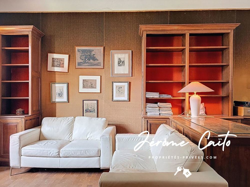 � vendre  Propri�t�/ch�teau Nimes (30900)