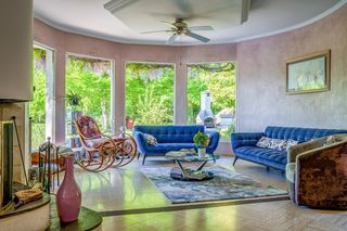  Propri�t�/ch�teau � vendre 8 pi�ces 335 m�