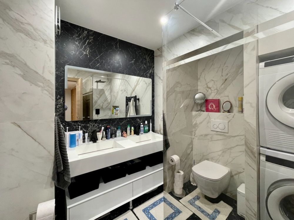 � vendre  Appartement Roquebrune-Cap-Martin (06190)