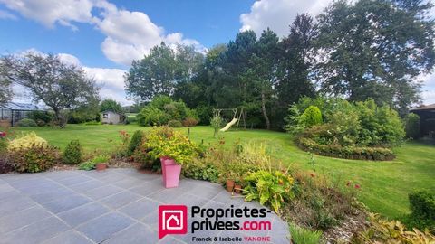   Exceptionnel corps de ferme au carr� -  Verlinghem - 249 m� Maison - 11 pi�ce(s) - 249 m�