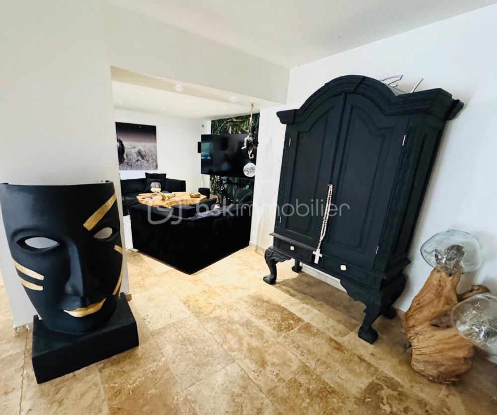 � vendre  Propri�t�/ch�teau Corbi�res (04220)