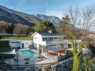  Maison � vendre 6 pi�ces 200 m�