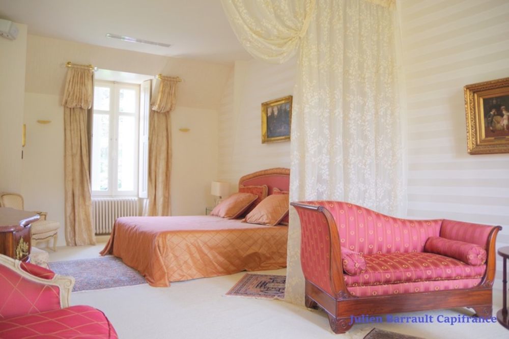 � vendre  Propri�t�/ch�teau Poitiers (86000)