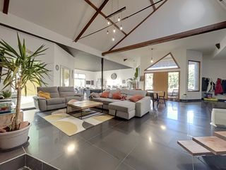  Maison � vendre 9 pi�ces 300 m�