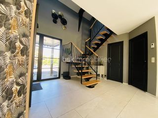  Maison � vendre 10 pi�ces 252 m�