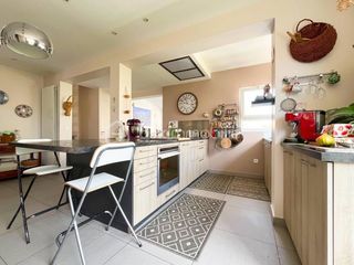  Maison � vendre 6 pi�ces 210 m�