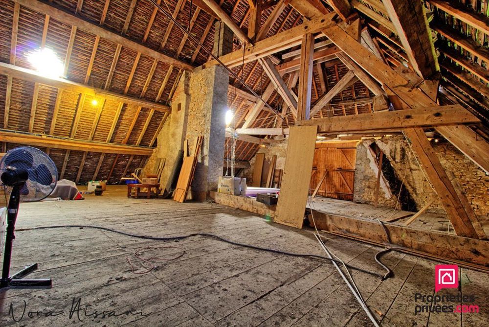 � vendre  Propri�t�/ch�teau Montmorot (39570)