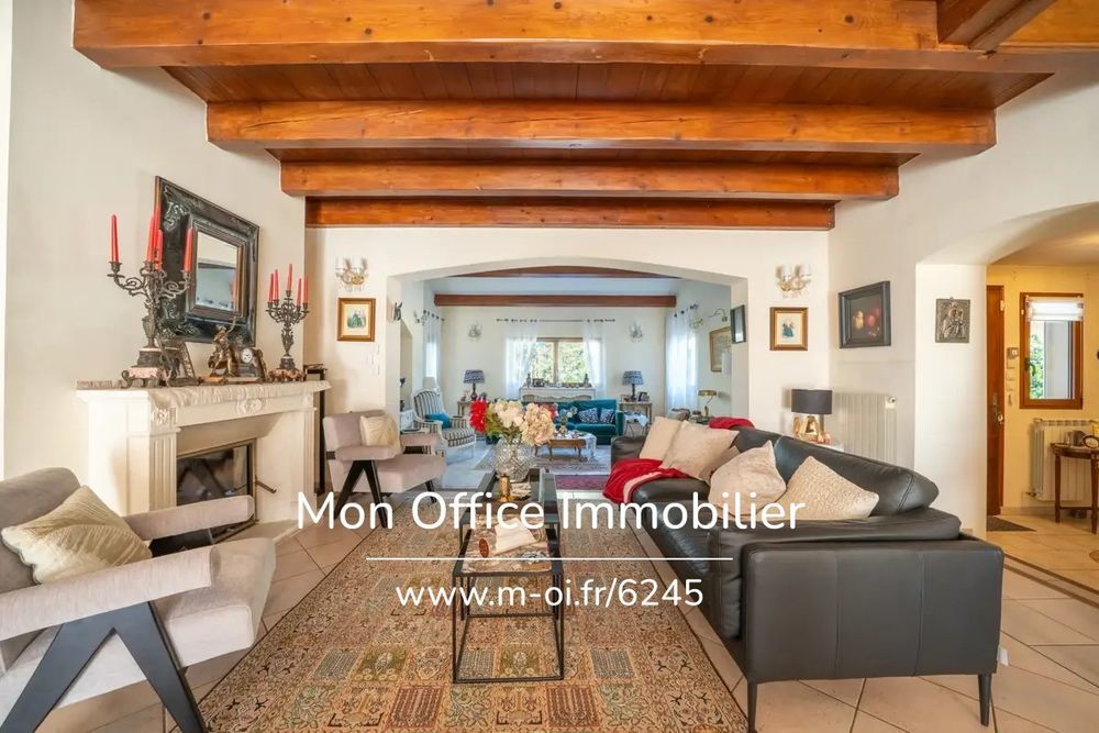 � vendre  Maison Cabri�s (13480)