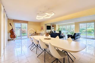  Propri�t�/ch�teau � vendre 7 pi�ces 257 m�