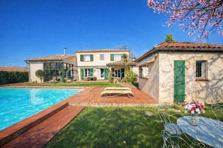  Villa � vendre 8 pi�ces 210 m�