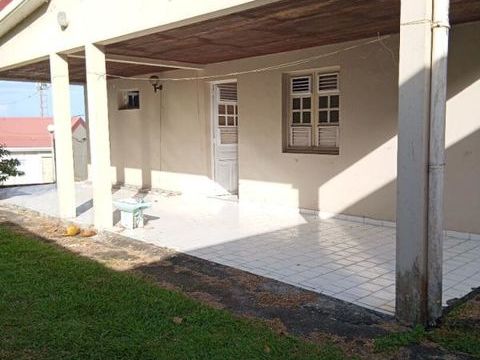   Maison  4 pi�ce(s) 206 m2  a basse-pointe Maison - 4 pi�ce(s) - 206 m�